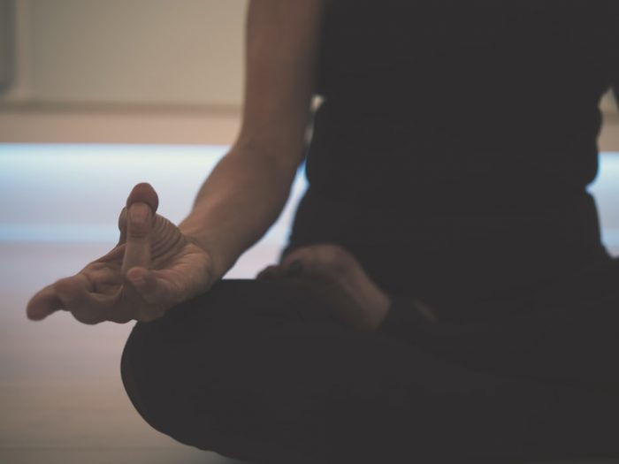 How to Be More Mindful During the Day to Deal with Stress
